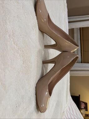 Kelly & Katie Nude Patent Pointed-Toe Stiletto Pumps